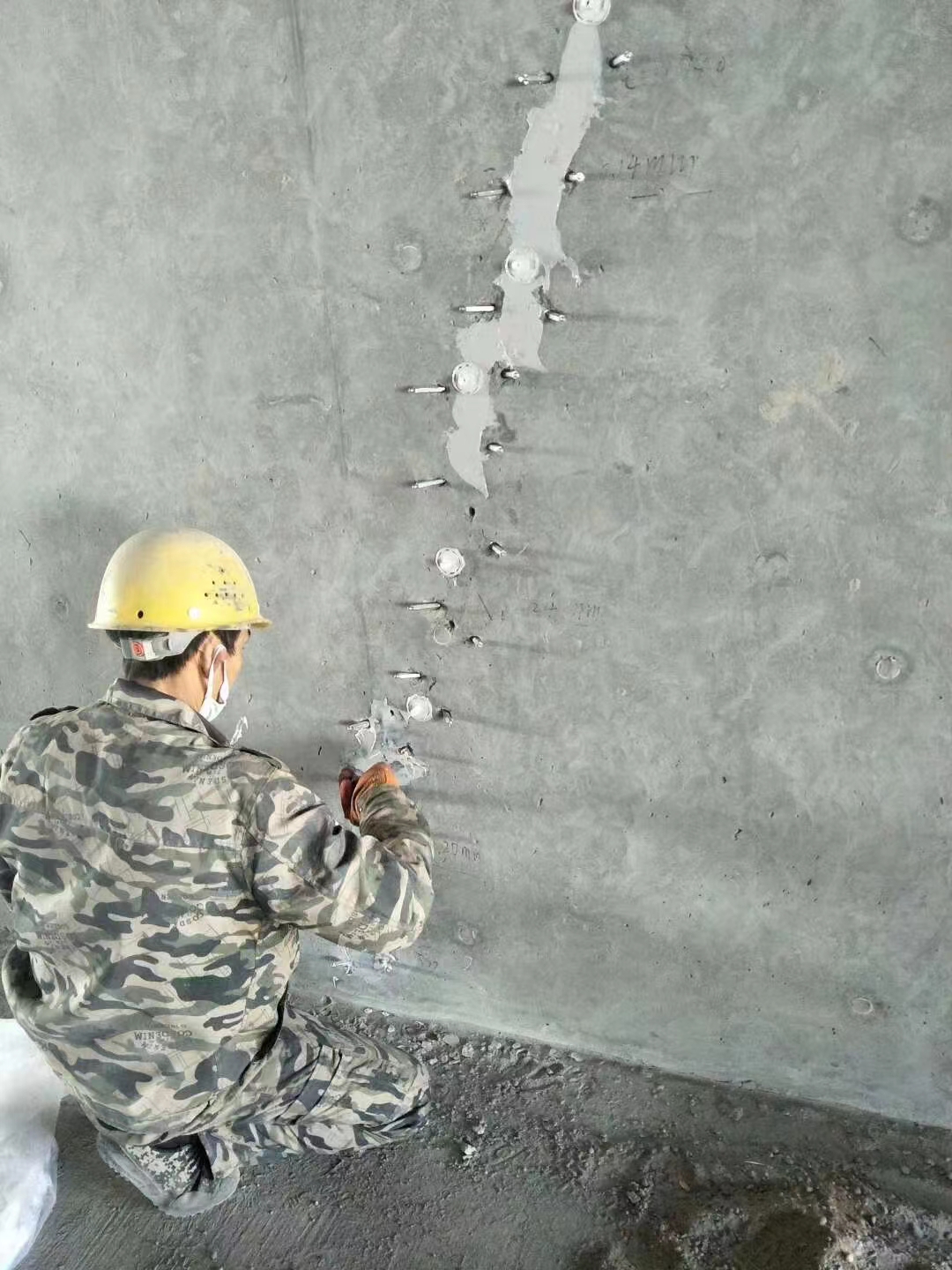 扬州混凝土裂缝的修复方式